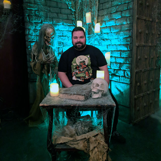 The All Hallows Geek posing with The Crypt Keeper at The Mystic Museum