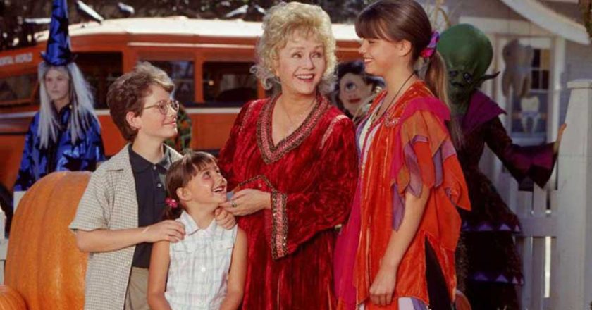 Still from the Halloweentown movie featuring Debbie Reynolds
