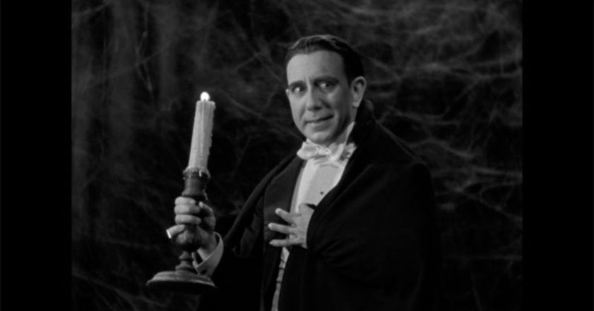 Carlos Villarías as Dracula