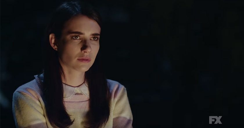 Emma Roberts in "AHS: 1984"