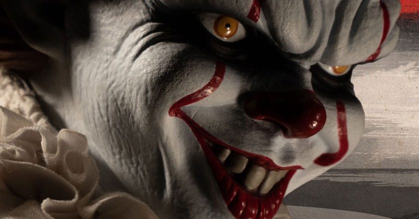 Closeup of the Burst-A-Box Pennywise face sculpt