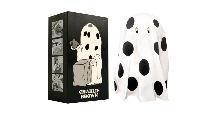 Charlie Brown (Ghost Sheet) figure and box