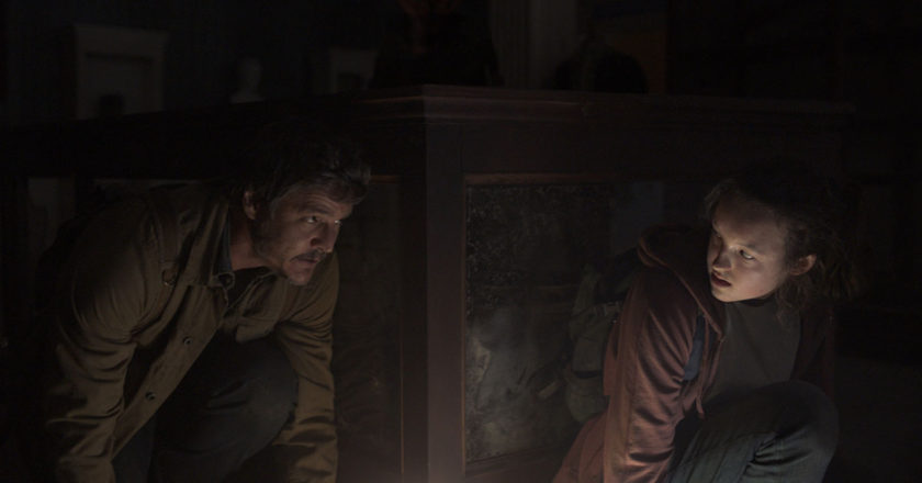 Pedro Pascal and Bella Ramsey in "The Last of Us"