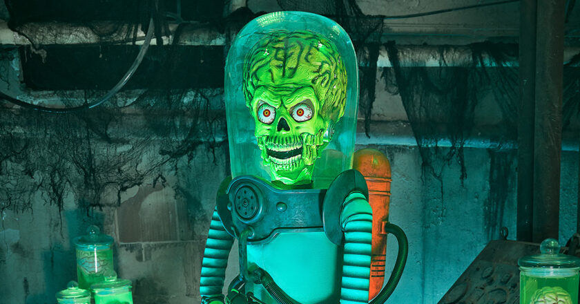 Mars Attacks Martian Warrior Animatronic