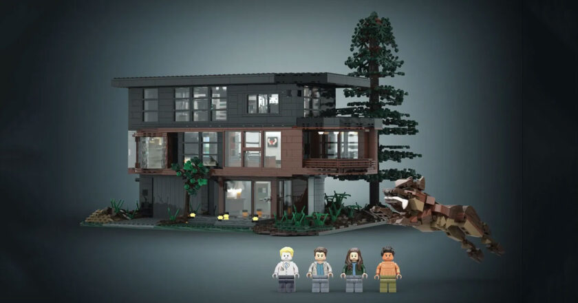 LEGO Twilight Cullen House with minifigures and brick-built wolf