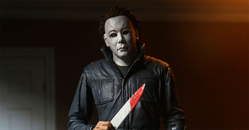 NECA Halloween H20: 20 Years Later Ultimate Michael Myers figure with bloody knife