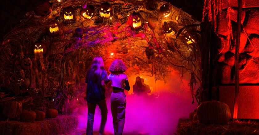 Los Angeles Haunted Hayride entrance
